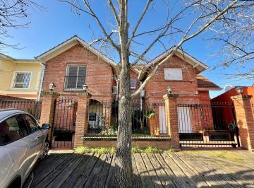 Casa · 409m² · 8 Ambientes · 1 Cochera · Imperdible Casa en Venta en La Mejor Zona de Villa Adelina