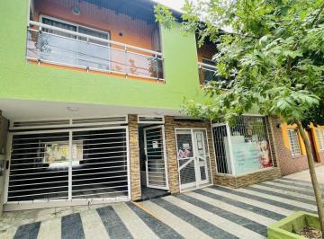 Departamento · 450m² · 3 Ambientes · 1 Cochera · "¡Oportunidad Única de Inversión a 100 m del Mar!