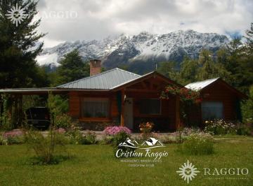 Casa · 234m² · 2 Cocheras · Complejo de Cabañas en Golondrinas (Fc - 148)