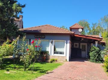 Casa de 4 ambientes, General Rodríguez · Casa en Venta en Country Las Lajas!