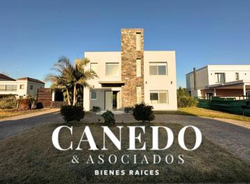 Casa · 370m² · 6 Ambientes · 3 Cocheras · Casa en El Rebenque
