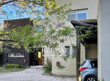 Casa · 257m² · 4 Ambientes · 1 Cochera · Oportunidad! Casa Venta 4 Ambientes en Saint matthew'S Pilar Lote de 800 m²
