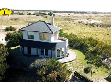 Casa · 125m² · 4 Ambientes · 3367 Ml - Soñada Casa en Chacras del Mar