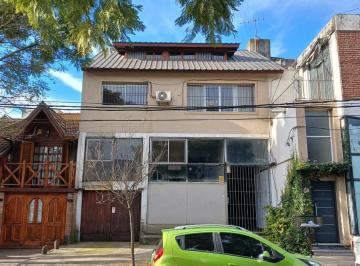 Departamento · 140m² · 5 Ambientes · Departamento en Adrogué 3 Dorm. con Patio y Parrilla
