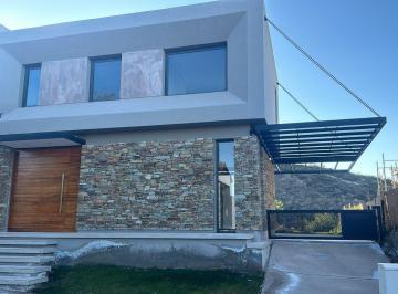 Casa de 4 ambientes, Ciudad de Mendoza · Barrio Dalvian Casa en Venta