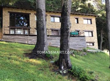 Casa · 300m² · 7 Ambientes · 2 Cocheras · Casa - Golf