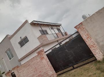 Venta de hermosa casa a estrenar de 75 mts cubiertos  , 3 dormitorios, 2 baños , · Venta de Casa a Estrenar Sobee Lote Propio