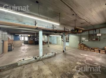 Local comercial · 352m² · Excelente Galpón Sobre Lote Propio en Barracas Límite con Constitución y La Boca