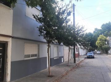 Casa · 151m² · 5 Ambientes · Venta - Perito Moreno 1450 - Casa - 4 Dorm. - Azcuenaga - Rosario