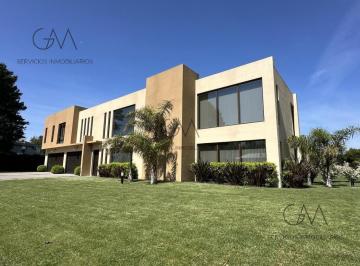 Casa · 498m² · 6 Ambientes · 1 Cochera · Casa en Venta en Barrio Privado Rumenco