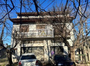 Edificio · 300m² · 13 Ambientes · Oportunidad 5 Departamentos en Venta - Sourigues
