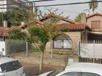 Casa · 180m² · 4 Ambientes · 2 Cocheras · Casa en Zona Guemes Para Emprendimiento