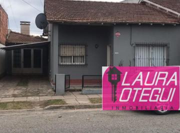 Casa · 110m² · 4 Ambientes · 1 Cochera · Vendo Casa en Excelente Zona