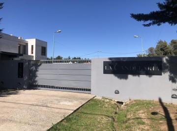 Terreno · 373m² · Excelente Lote en Venta en Barrio Cerrado Villa Elisa