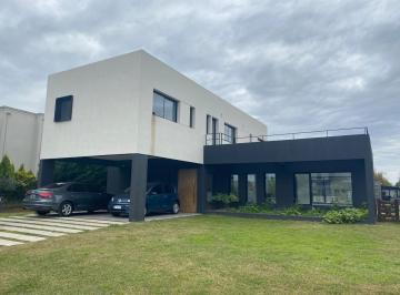 Casa de 4 ambientes, Ezeiza · Hermosa Casa en Venta en Los Talas Canning - Apto Crédito