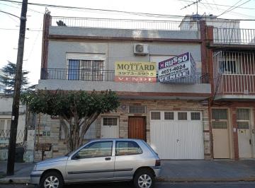 Casa de 6 ambientes, La Matanza · Casa 6 Amb. con Cochera - Venta - San Justo Centro