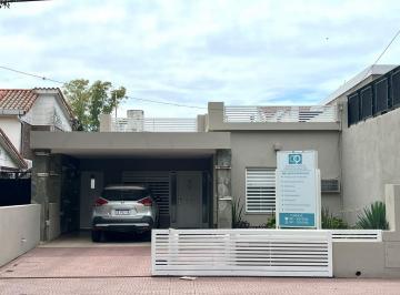 Casa · 83m² · 5 Ambientes · Casa en Alquiler - Consultorios Odontologicos - Fisherton