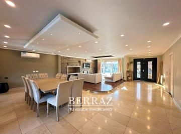 Casa · 369m² · 7 Ambientes · 3 Cocheras · Casa Venta 7 Ambientes en San Francisco Villanueva Lote de 813 m² Interno