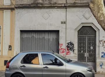 Depósito , Tres de Febrero · Deposito y Galpon Comercial a La Venta Moreno Al 900