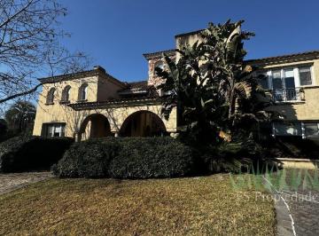 Casa de 6 ambientes, Tigre · Casa en Barrio Nautico, Villa Italiana Al Agua en Barrio Santa Clara