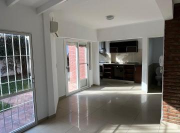 Departamento · 140m² · 3 Ambientes · 1 Cochera · Duplex 3 Ambientes en Quilmes Este. con Cochera, Patio y Parrilla.