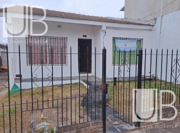 Casa · 75m² · 4 Ambientes · Casa 4 Ambientes con Gran Parque!