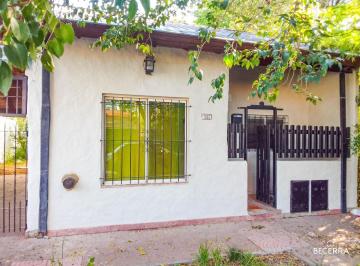 Casa · 129m² · 3 Ambientes · 1 Cochera · Casa en Venta en Parque Johnston