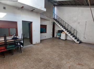 PH de 3 ambientes, Pompeya · PH con Entrada Independiente Interno a Refaccionar Caba