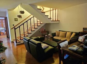 Casa · 224m² · 6 Ambientes · 1 Cochera · B° San Martin - Hermosa Casa de 3 Dorm.