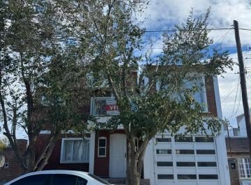 Casa · 200m² · 5 Ambientes · 1 Cochera · Casa en Puerto Madryn