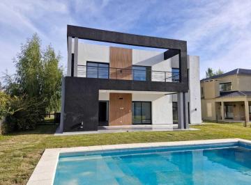 Casa · 183m² · 4 Ambientes · Casa a Estrenar en Venta en Principado Ciudad Náutica