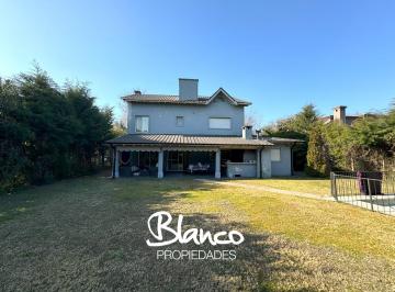 Casa · 262m² · 5 Ambientes · 1 Cochera · Casa en Venta en Santa María de Los Olivos, Malvinas Argentinas, G. B. a. Zona Norte
