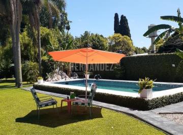 Quinta vacacional · 155m² · 4 Ambientes · 5 Cocheras · Casa Quinta 4 Amb, Parque Piscina, Quincho, Parrilla. 1200 m²