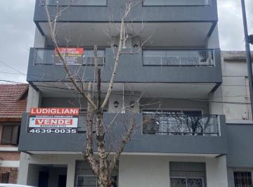 Departamento de 2 ambientes, Monte Castro · Monte Castro - Lascano 4871 Semi - Pisos 2 Amb Frente C/bcon a Estrenar