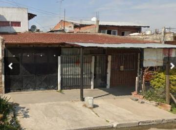 Casa de 8 ambientes, La Matanza · Casa Multifamiliar en Barrio Dorrego, González Catán, en Venta