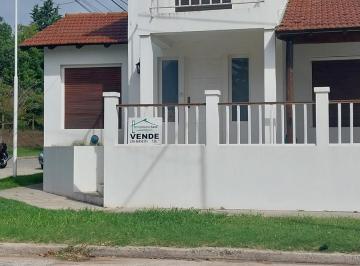 Casa · 73m² · 2 Dormitorios · 2 Cocheras · Venta Casa 2 Dorm.
