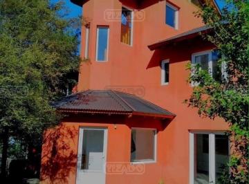 Casa · 216m² · 4 Ambientes · Casa en Venta Ubicado en Caleuche, San Martin de Los Andes