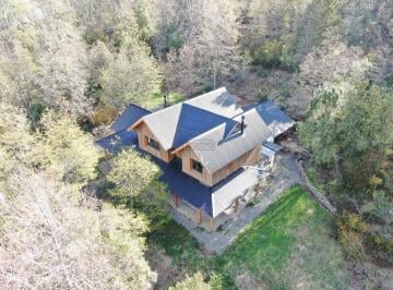 Casa · 180m² · 5 Ambientes · 2 Cocheras · Casa en Venta Ubicado en La Reserva, San Martin de Los Andes