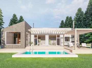 Casa · 150m² · 4 Ambientes · 2 Cocheras · Casa Chalet en Venta Ubicado en Chapelco Golf, San Martin de Los Andes, Patagonia