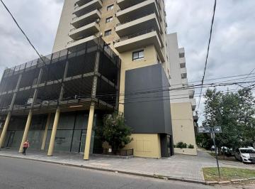 EDIFICIO · Departamento de 1 Dormitorio y Cochera en Macro Centro