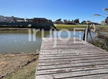 Terreno · 834m² · Terreno en Venta con Fondo a La Laguna en Barrio Cerrado La Alameda - Canning