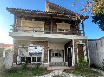 Casa · 140m² · 5 Ambientes · 1 Cochera · Casa Castelar Norte Ideal 2 Familias