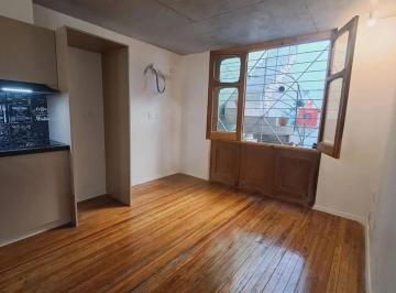 Departamento de 2 ambientes, Uruguay · Venta Duplex en Edificio Reciclado en Cordón, Montevideo. Ideal Inversión!