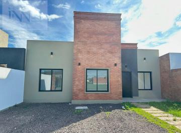 Casa de 4 ambientes, Resistencia · Casa en Zona Norte - 3 Dorm + 2 Baños - a Estrenar