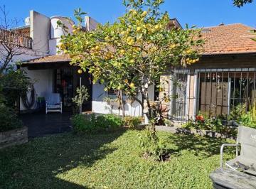 Casa · 161m² · 5 Ambientes · 3 Cocheras · Gran Casa 5 Amb con Jardín, Quincho y Parrilla en Melo y Valle Grande, Florida Este