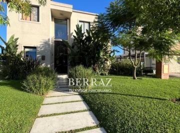 Casa · 170m² · 6 Ambientes · 1 Cochera · Casa Venta 6 Ambientes en San Eduardo Pilar del Este Lote de 446 m²