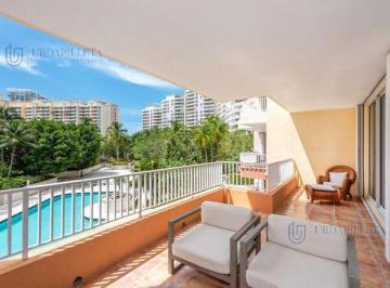 Departamento · 640m² · 2 Dormitorios · Departamento en Key Biscayne
