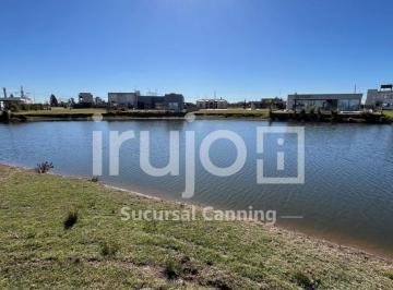 Terreno · 842m² · Terreno en Venta con Fondo a La Laguna Barrio Cerrado La Alameda - Canning