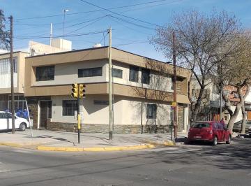 Casa · 240m² · 4 Dormitorios · Hauser Vende Excelente Propiedad