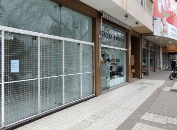 Local comercial , Cipolletti · Hermoso Local Comercial